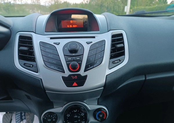 Ford Fiesta cena 22950 przebieg: 169500, rok produkcji 2012 z Staszów małe 497
